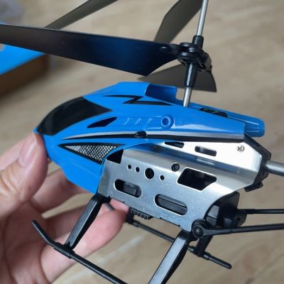 Höhenhalt Hubschrauber Fernbedienung 15M HUGTEC 402-C Links-Rechts drehen Hubschrauber Vorwärts-Rückwärts-Fliegerspielzeug